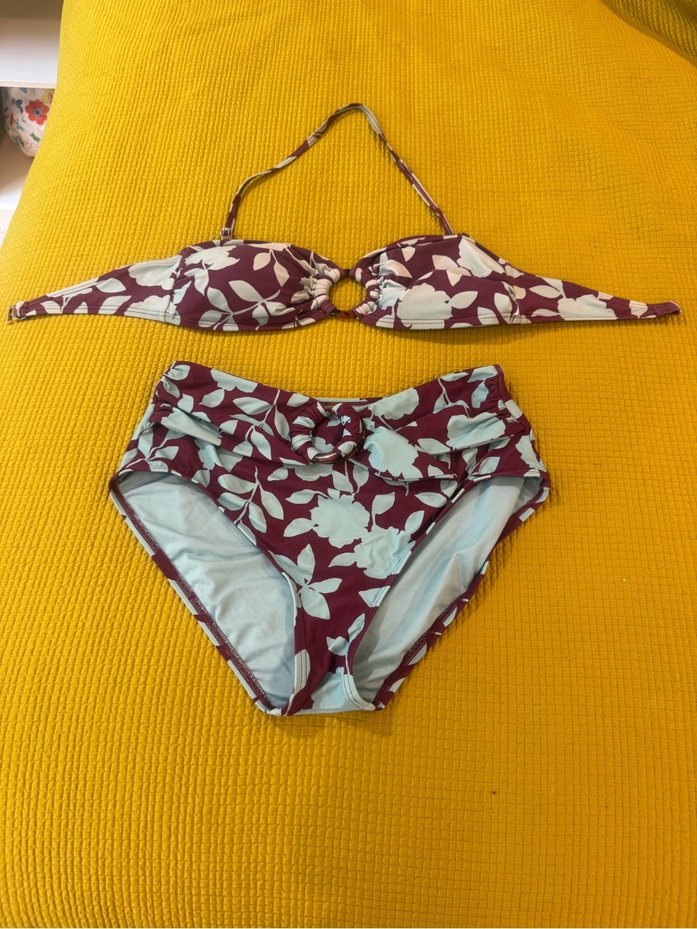Cute 2 piece with fun details on top and bottoms